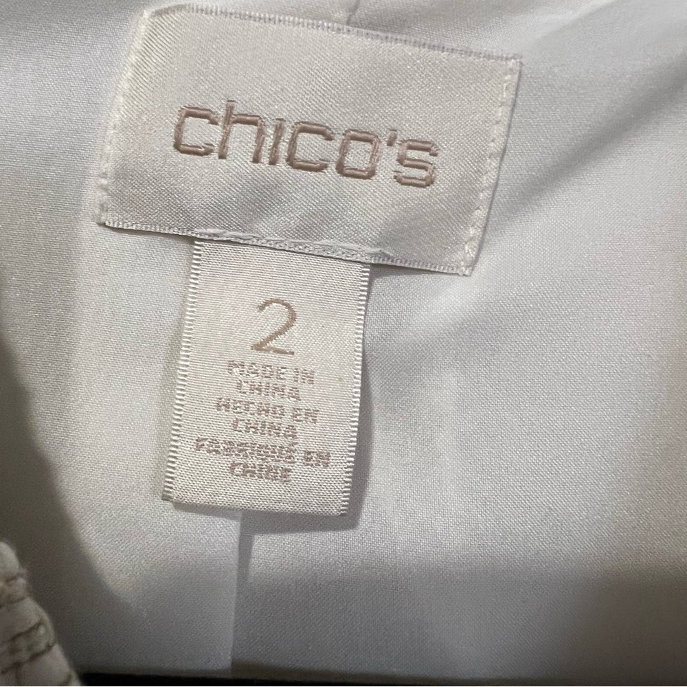 Chico’s Textured Embellished Trim Cream and Gold Open Front jacket size large - Picture 9 of 11